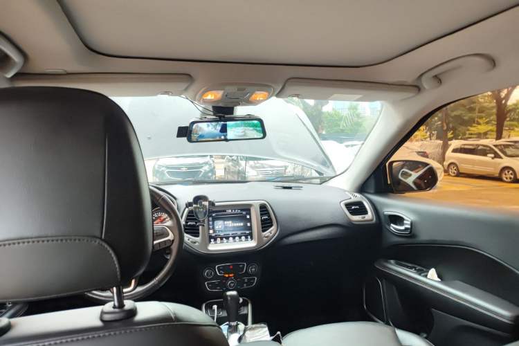 Used Jeep Compass 2017 200T Automatic Family Edition