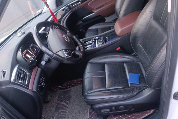 Used GAC Trumpchi GS8 2017 320T Four-Wheel Drive Luxury Smart Connectivity Version (7 Seats)