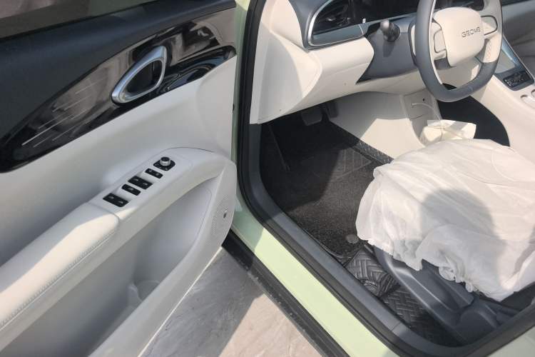 Used Geely Galaxy Geome 2025 310km Youth Edition
