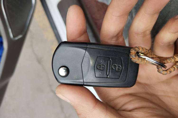 Used FAW Senya S80 2015 1.5L Manual 5-Seater Urban Edition
