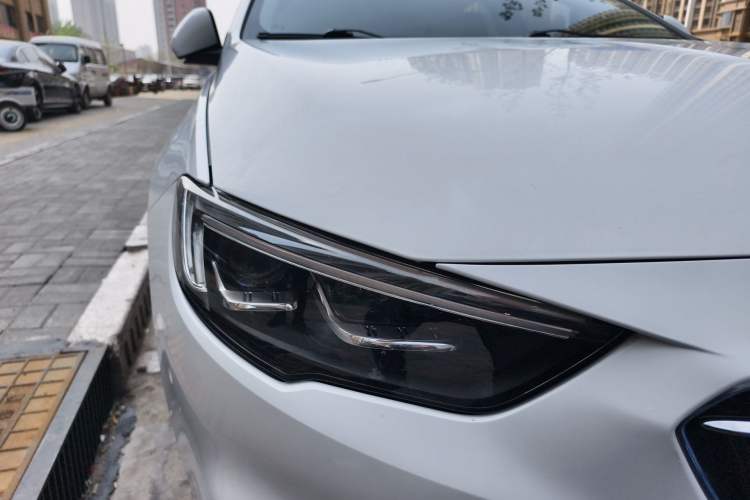 Used Buick Regal 2017 20T Prestige Model Right Front Headlight