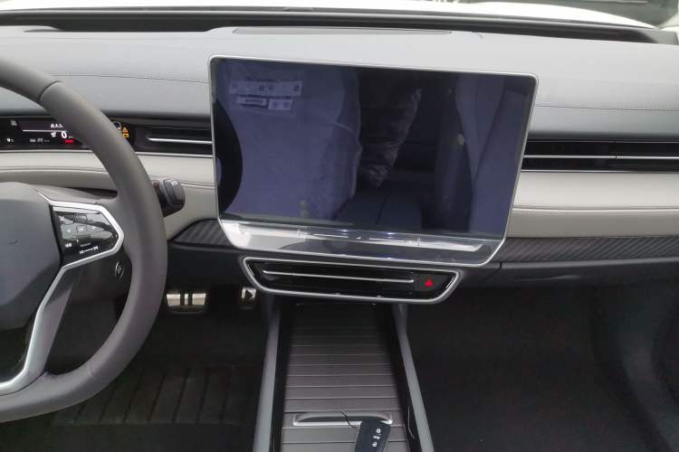 Used Volkswagen ID.7 VIZZION 2024 AIR model
