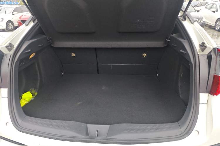 Used Toyota C-HR 2020 2.0L Leading Edition Trunk