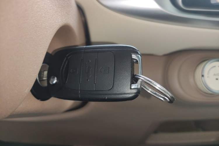 Used Wuling Hongguang MINIEV 2025 Four-Door Version Advanced Edition Interior 1