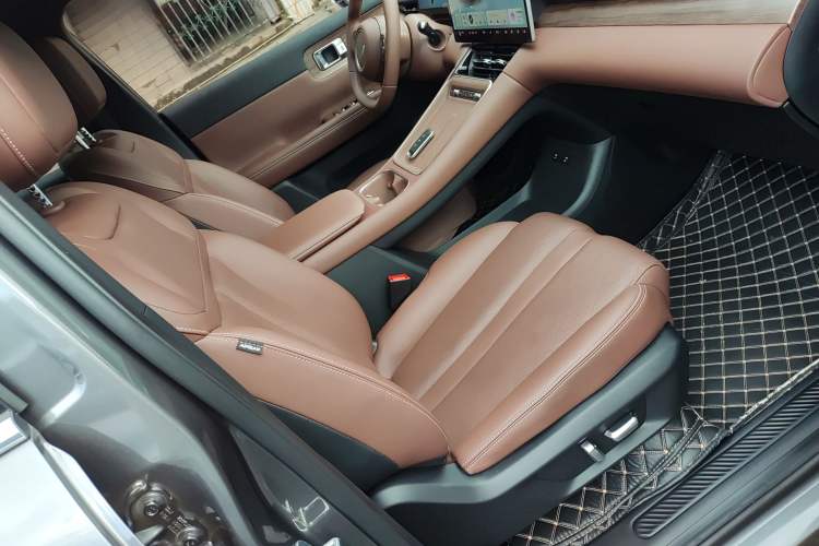 Used Wuling Xingguang S 2024 130 km Flagship Version Right Front Seat