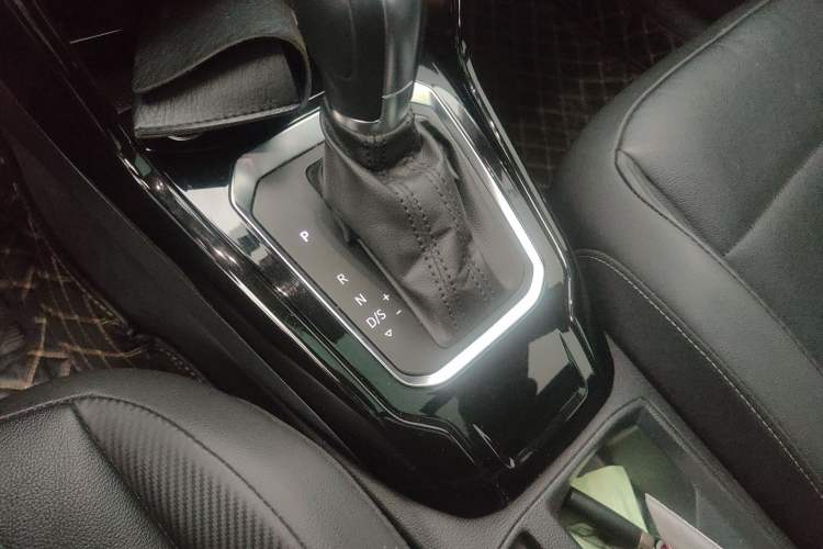 Used Volkswagen T-ROC 2020 280TSI DSG Two-Wheel Drive Comfort Version