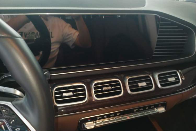 Used Mercedes-Benz GLE 2024 GLE 350 4MATIC Stylish Model