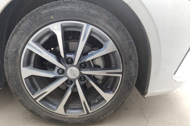 Used Geely Auto Emgrand 2025 4th Generation 1.5L CVT Luxury Version
