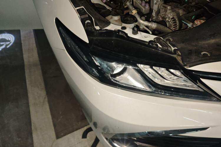 Used Toyota Camry 2021 2.0G Luxury Edition
