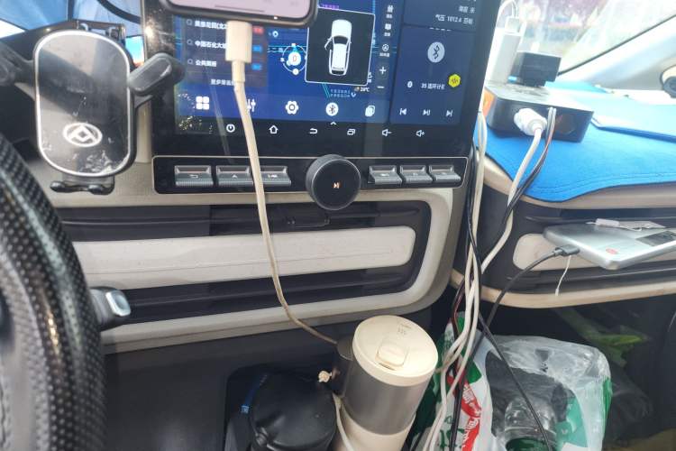 Used SAIC MAXUS Dana V1 2024 V1 Long Wheelbase High Roof (51 kWh)
