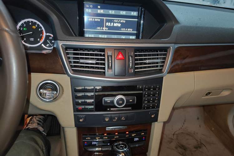 Used Mercedes-Benz E-Class 2011 E 260 L CGI Fashion Model