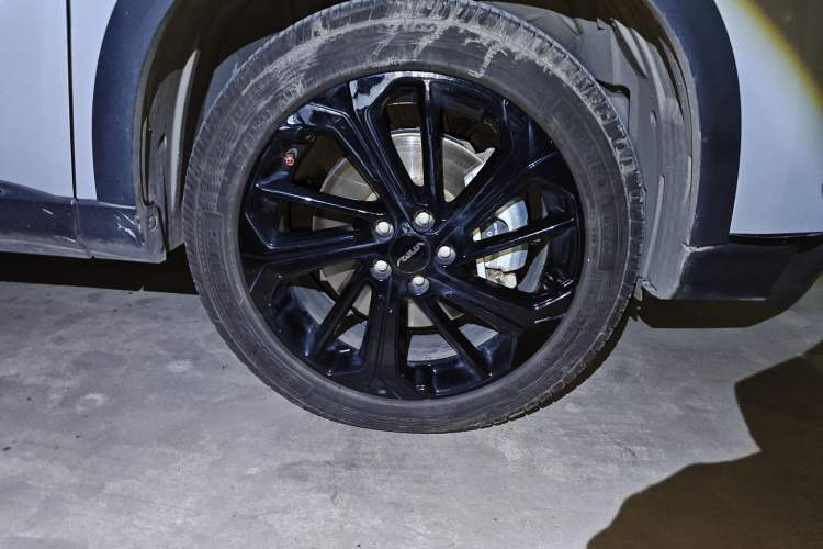 Used Dongfeng Aeolus Huge 2022 Mach Dual-Motor 1.5T MHD Dare-to-Dream Edition