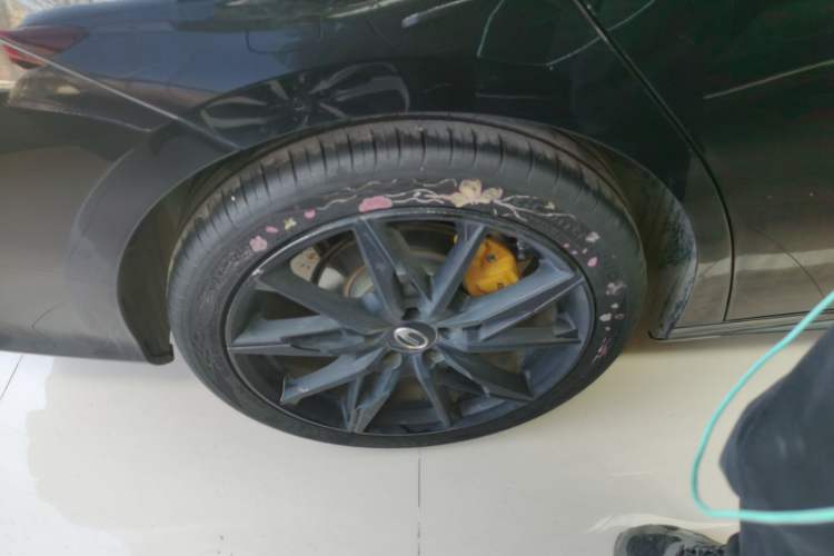 Used GAC Trumpchi EMPOW 2023 270T DCT J15 Version Right Rear Wheel Hub