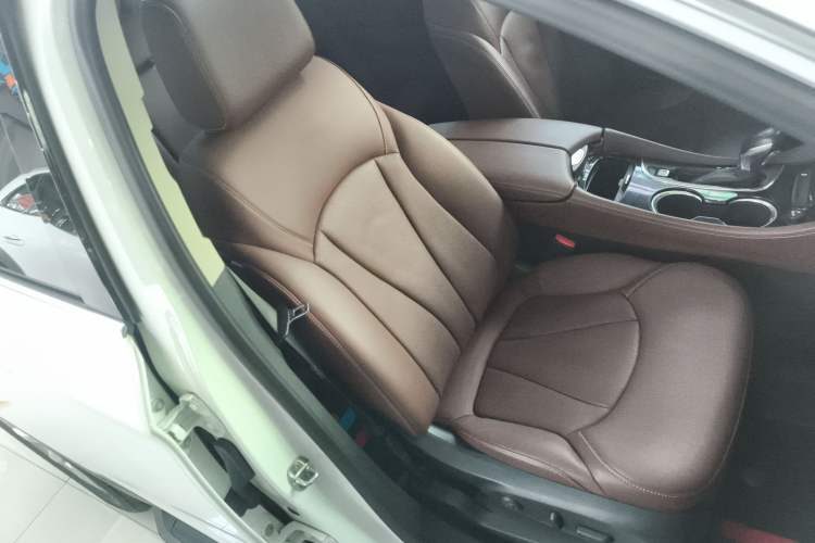 Used Buick Envision 2021 532T Two-Wheel-Drive Luxury Version