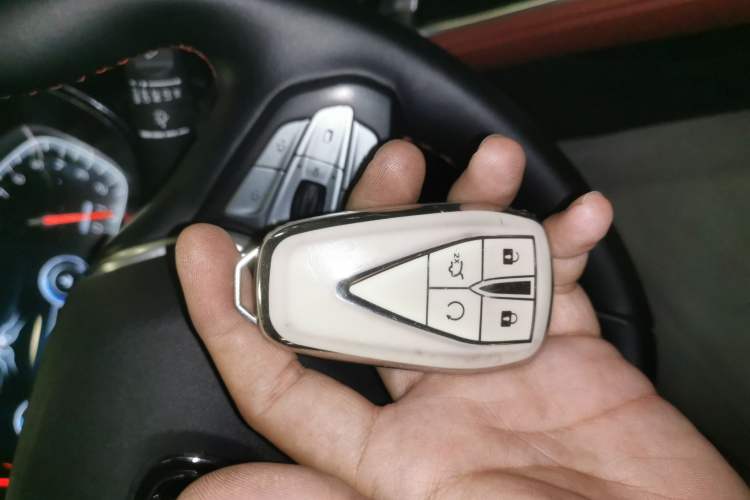 Used Changan CS85 COUPE 2023 1.5T DCT Luxury Version