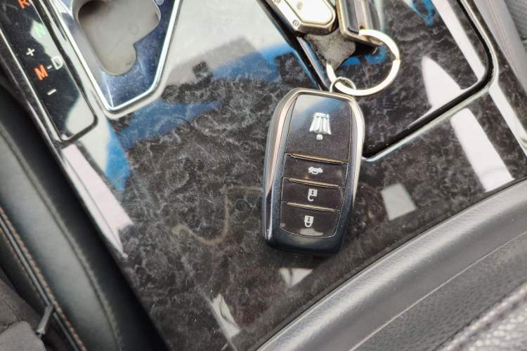 Used Toyota Crown 2018 2.0T Fashion Edition Vehicle Key