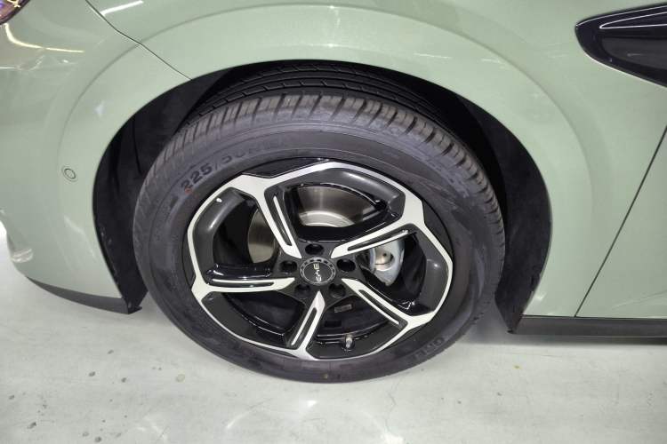 Used BYD Seal 06GT 2025 Intelligent Driving Version 505 Wave Plus Edition Left Front Wheel Hub
