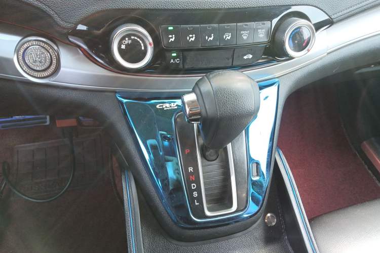 Used Honda CR-V 2015 2.0L two-wheel drive urban version