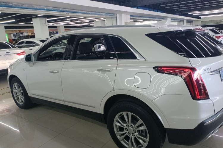 Used Cadillac XT5 2021 28T Luxury Model