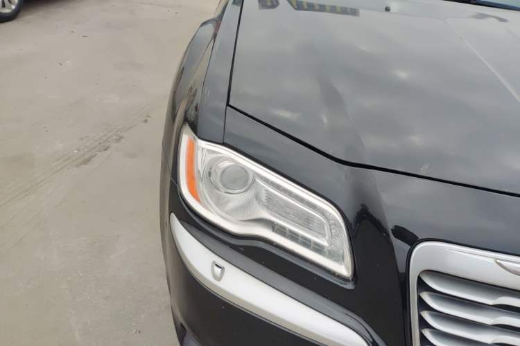 Used Chrysler 300C 2014 3.0L Excellence Edition
