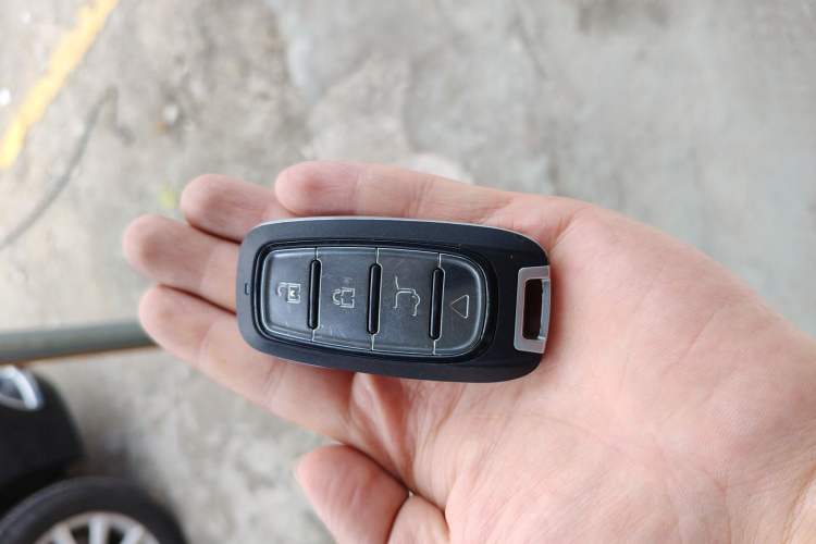 Used Dongfeng Aeolus E70 2023 500 Smart Edition Lithium Iron Phosphate 47.58 kWh Vehicle Key