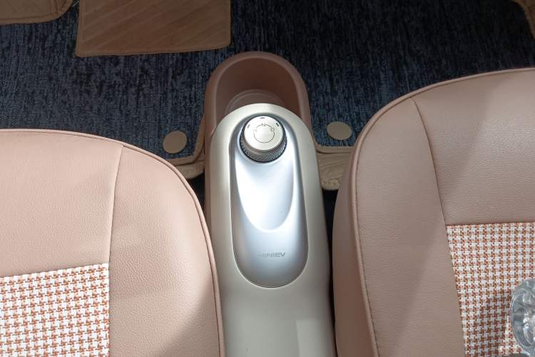 Used Wuling Hongguang MINIEV 2025 Four-Door Version Advanced Edition