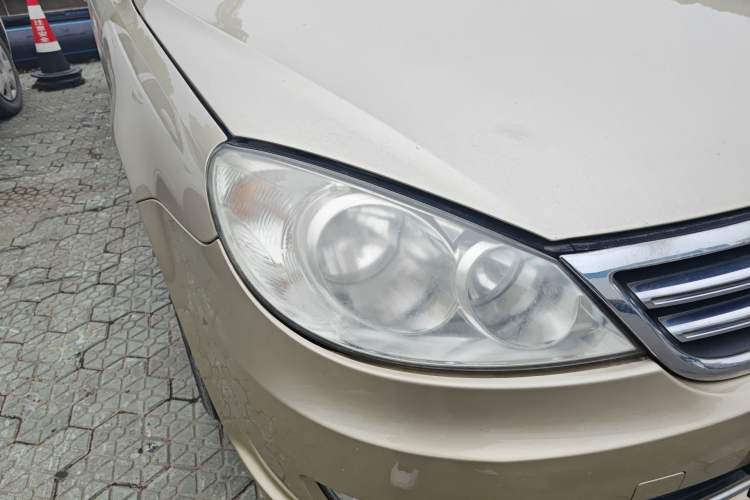 Used Volkswagen Lavida 2011 1.6L Automatic Pinxuan Edition Right Front Headlight