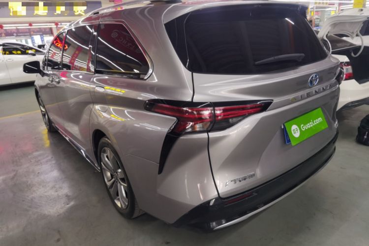 Used Toyota SIENNA 2023 2.5L Hybrid Platinum Edition