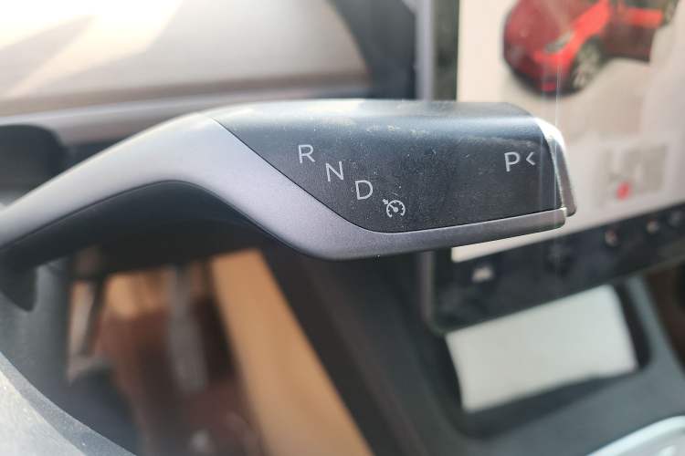 Used Tesla Model Y 2023 Long-Range All-Wheel-Drive Version