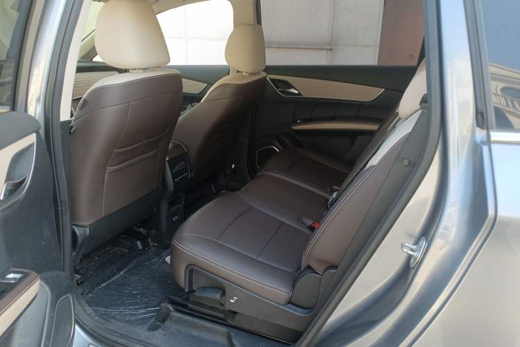 Used BYD Song MAX New Energy 2022 DM-i 105KM Flagship Model
