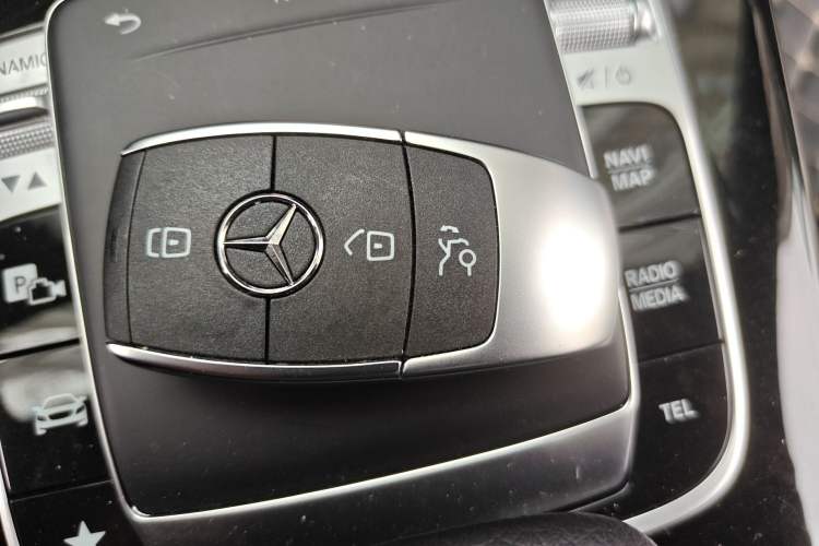 Used Mercedes-Benz A-Class 2020 Restyled A 200 L Sport Sedan Fashion Version
