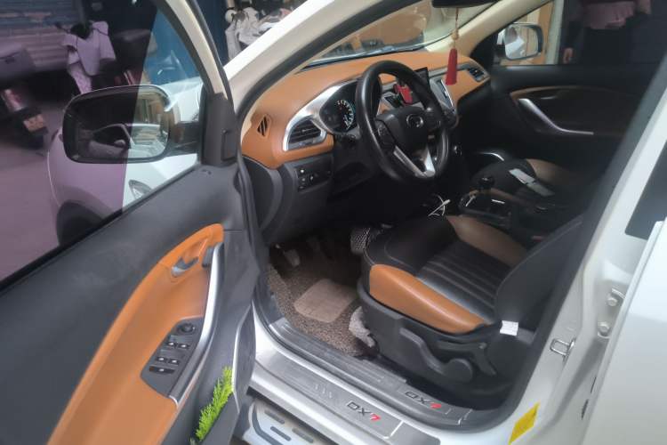 Used Soueast DX7 2015 1.5T Manual Elite Model Driver Seat