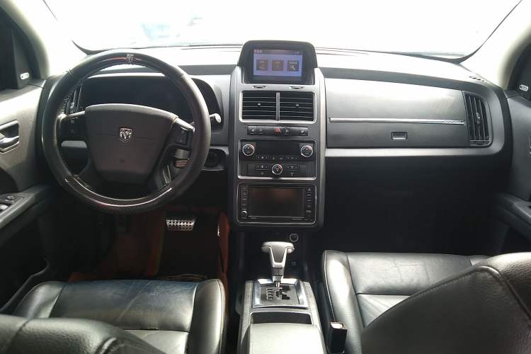 Used Dodge Journey 2011 2.7 Luxury Navigation Edition Center Console