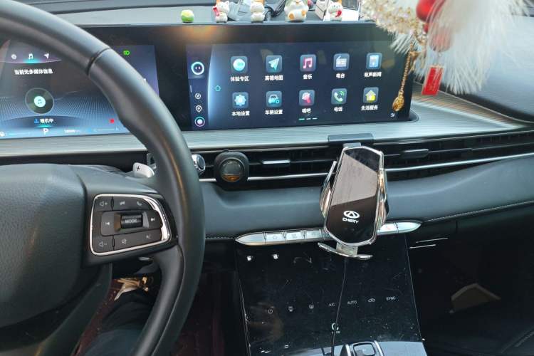 Used Chery Tiggo 8 PLUS 2022 290TGDI DCT Haoting Edition