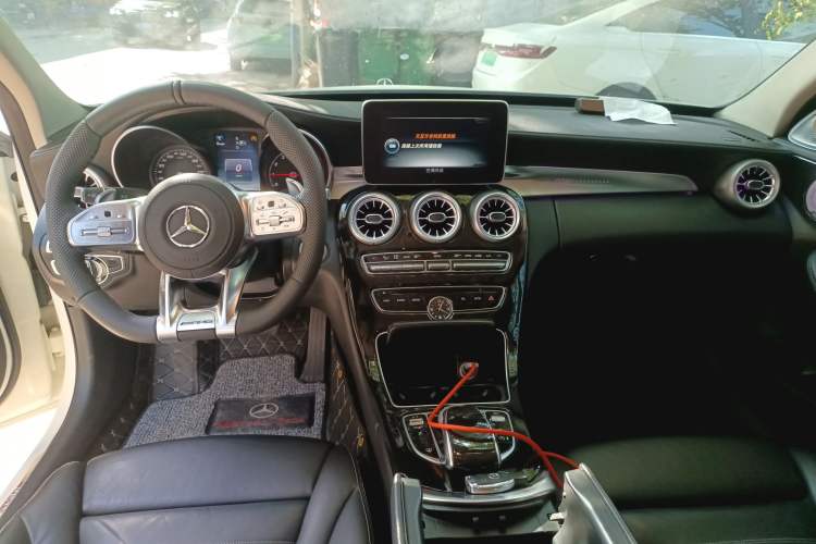 Used Mercedes-Benz C-Class 2015 C 260 L Center Console