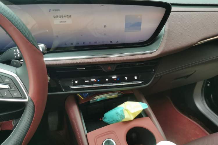 Used Buick Envision 2025 Encore Plus 28T Two-Wheel-Drive Platinum Edition