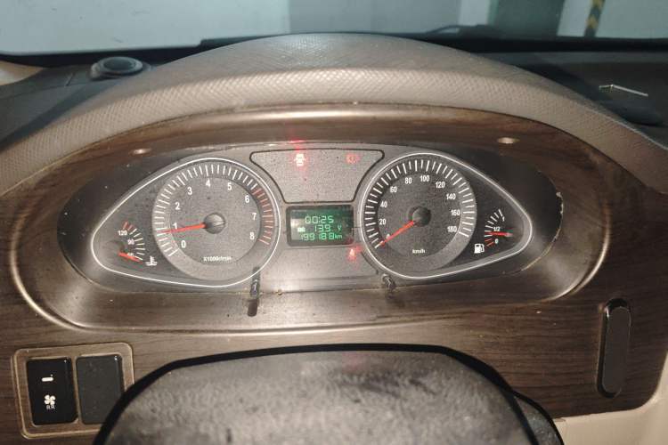 Used JAC Refine 2011 2.0L Government Procurement Version Manual Luxury Trim