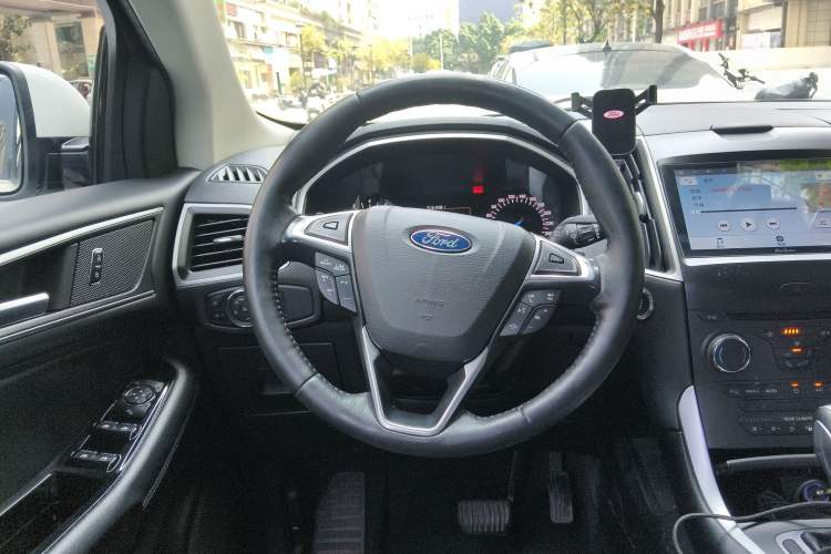 Used Ford Edge 2018 EcoBoost 245 Two-Wheel-Drive Platinum Edition 7-Seater China V Emission Standard