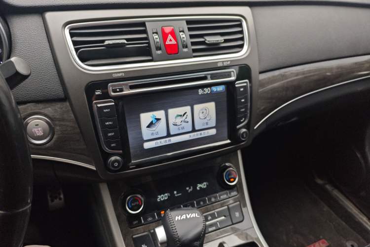 Used Haval H8 2015 2.0T Two-Wheel-Drive Standard Version Audio And AC Panel