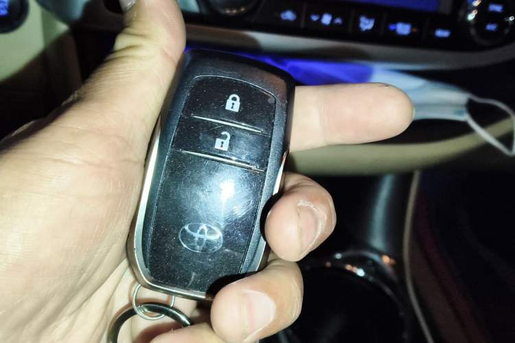 Used Toyota Highlander 2018 2.0T Four-Wheel Drive Luxury Edition 7 Seats China V Emission Standard