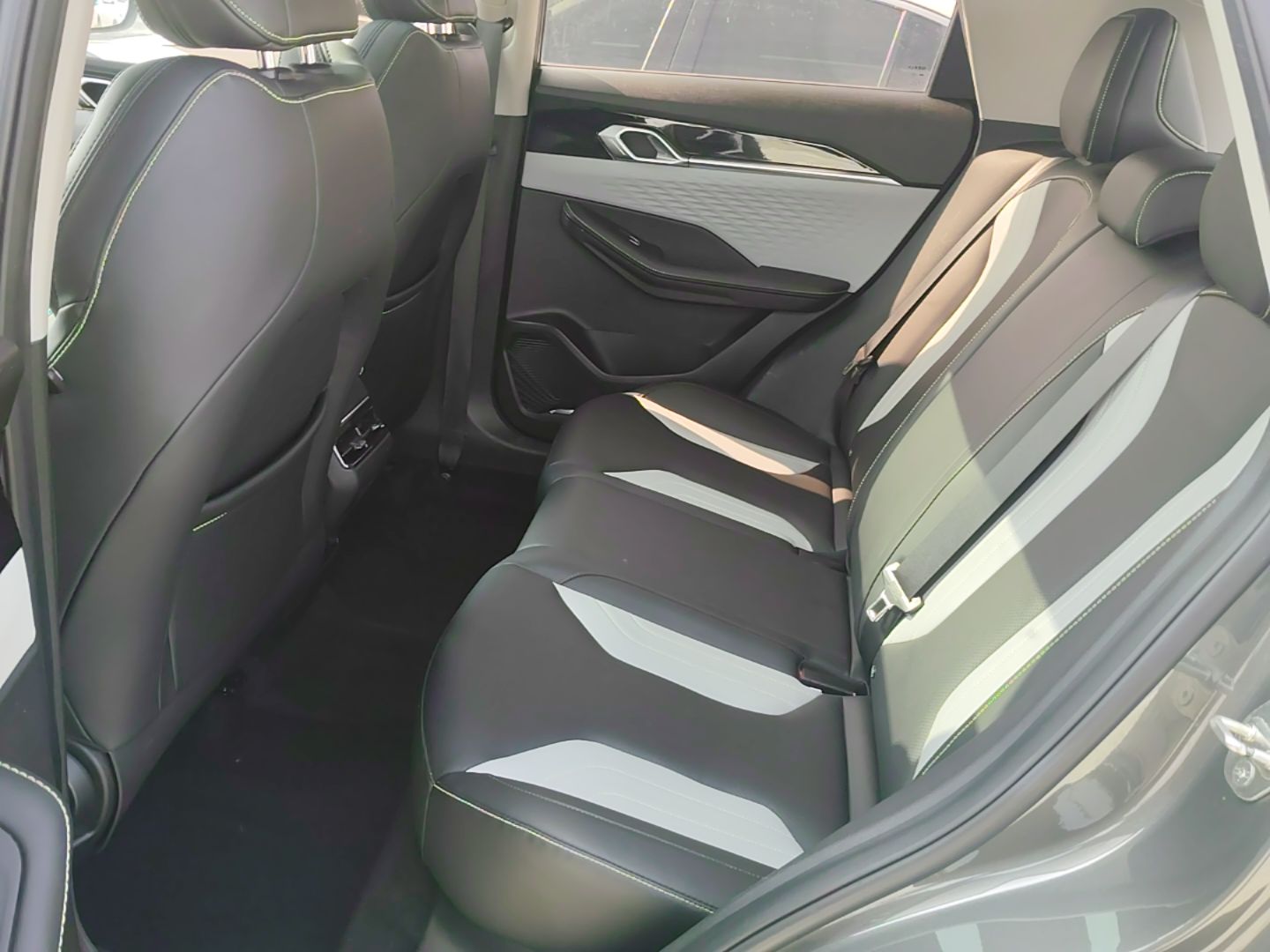 Geely Auto Coolray 2022 Bin Yue COOL 1.5TD DCT Hot Engine Edition — снимка 20