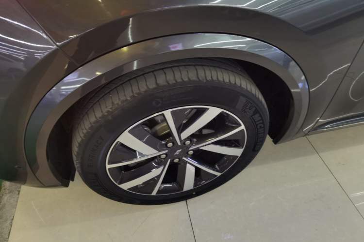 Used Li Auto L8 2023 Pro Model