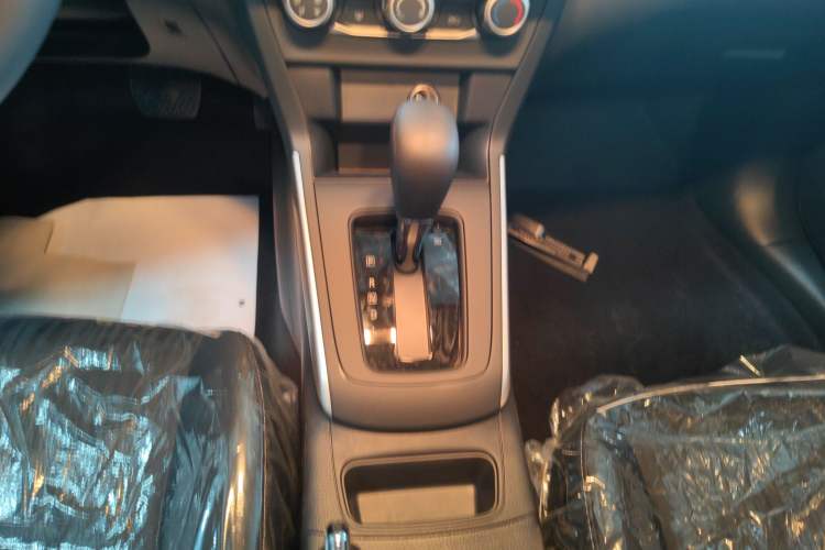 Used Nissan Sylphy 2024 Facelifted Three Classic 1.6XE CVT Comfort Edition Gear Lever