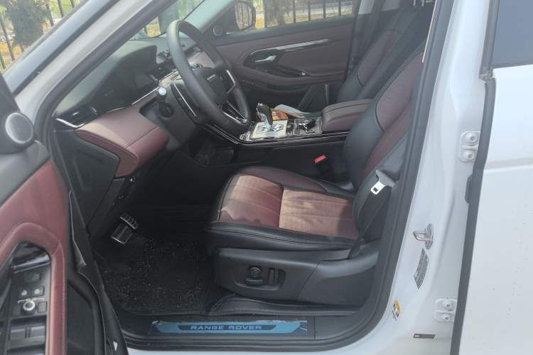 Used Land Rover Range Evoque 2023 Aurora L 249 PS Luxury Edition
