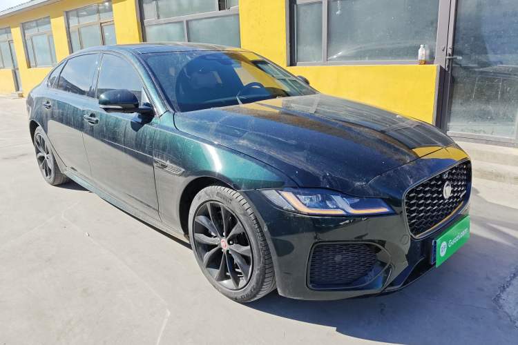 Used Jaguar XFL 2021 XFL 2.0T P250 All-Wheel-Drive Shimmering Black Sport Edition Front Right 45 Deg