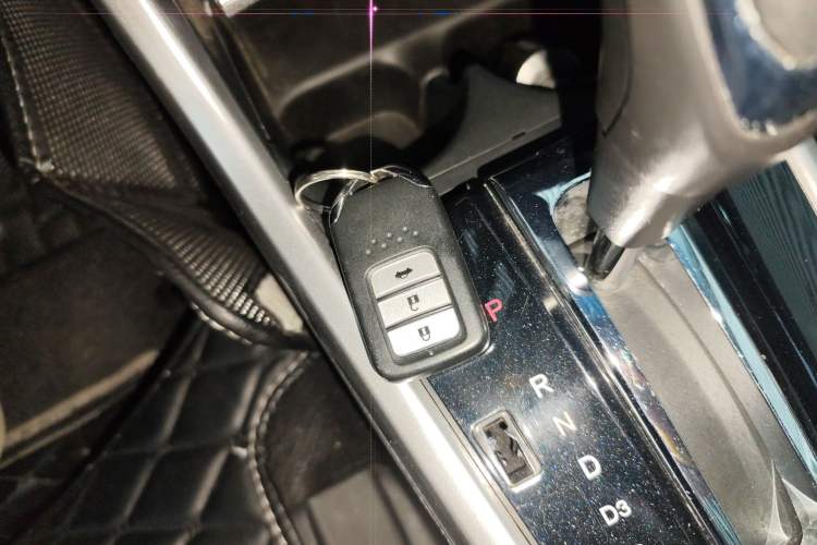 Used Honda Crider 2015 1.8L automatic luxury edition