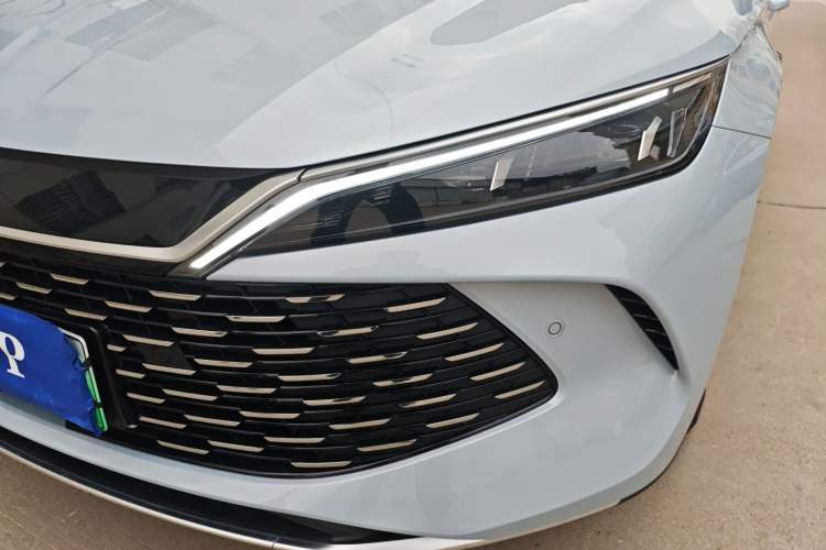 Used BYD Qin L 2025 DM-i Smart Drive 80KM Leading Model
