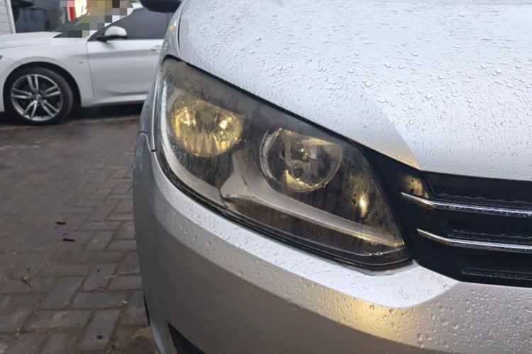 Used Volkswagen Touran 2013 1.4T DSG Comfort Edition 5-Seater Right Front Headlight