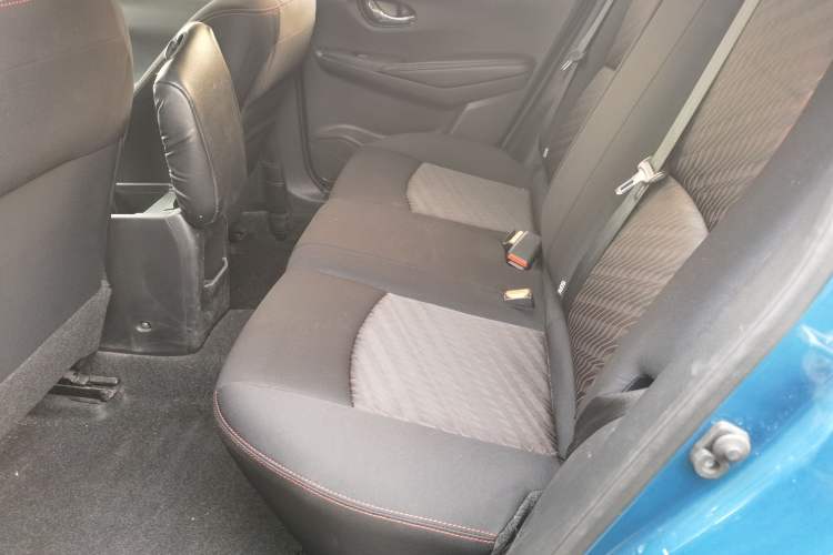 Used Nissan Lannia 2016 1.6L CVT Cool Edition
