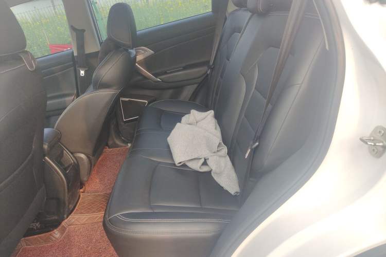 Used Geely Auto Emgrand X7 Sport 2020 1.8TD DCT Two-Wheel Drive Zhiya Model Left Rear Seat